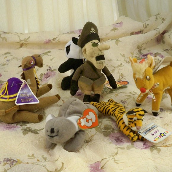 Assorted Collectable Prince of Egypt, Rudolph, Fearless Leader & other - Picture 1 of 15